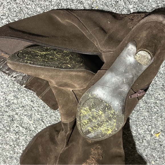 Assorted Women's Boots Collection - Picture 15 of 16